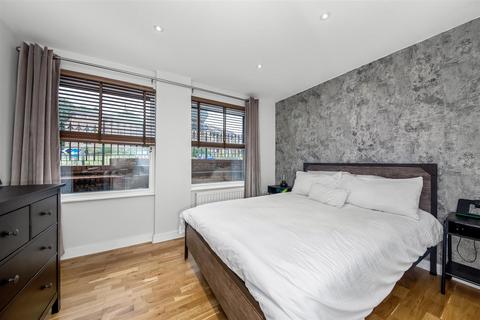Flat 40, 1 Whyteleafe Hill, Whyteleafe, CR3 0FA