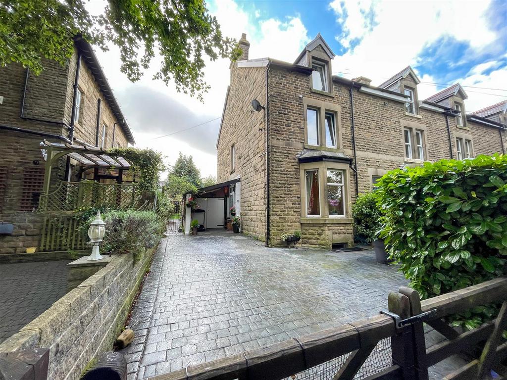 Heath Grove, Buxton 4 bed end of terrace house for sale £365,000