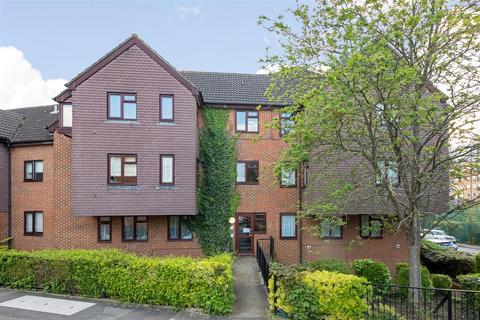 Flat 8, 2 Clarendon Road, Wallington, SM6 8QX