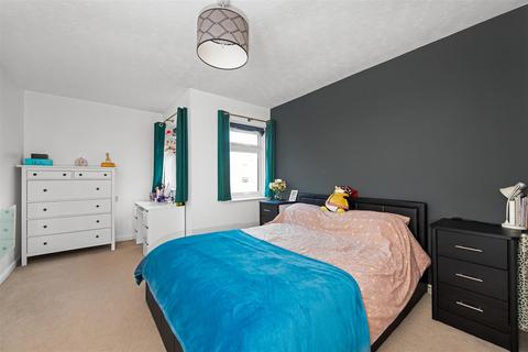 Flat 8, 2 Clarendon Road, Wallington, SM6 8QX