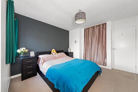 Flat 8, 2 Clarendon Road, Wallington, SM6 8QX