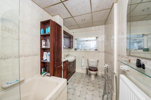 29 Leazes Avenue, Chaldon, Caterham, CR3 5AG