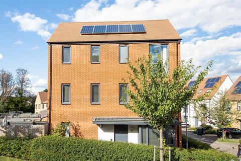 67 Cane Hill Drive, Coulsdon, CR5 3FR