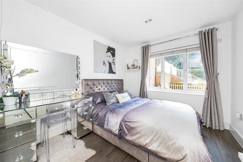 Flat 3, 1 West Hill, South Croydon, CR2 0SB