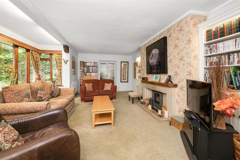 55 Essendene Road, Caterham, CR3 5PB