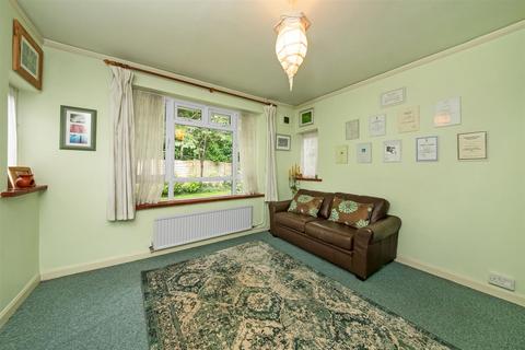 55 Essendene Road, Caterham, CR3 5PB