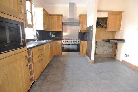 100 Abbey Grove, London, SE2 9EP
