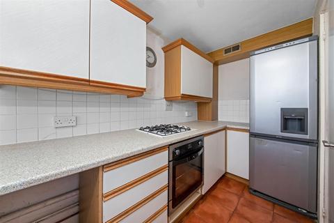 41 Hollywoods, Croydon, CR0 9JJ
