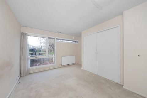 41 Hollywoods, Croydon, CR0 9JJ