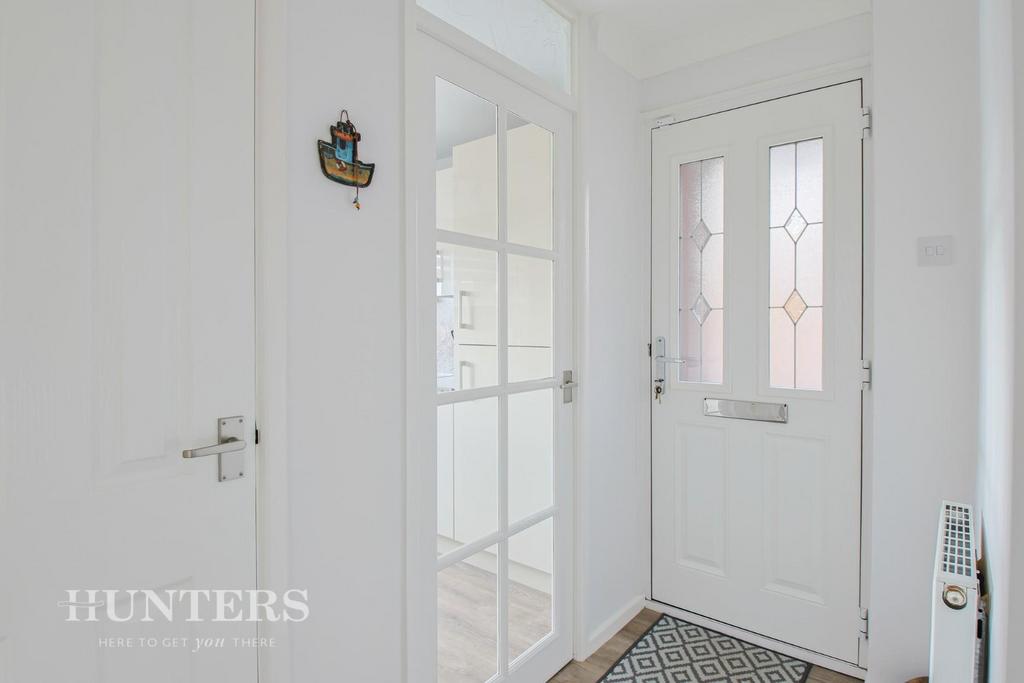 Lime Grove, Littleborough, OL15 8RP 2 bed semidetached bungalow for