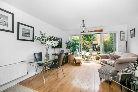 53 Halton Road, Kenley, CR8 5GN