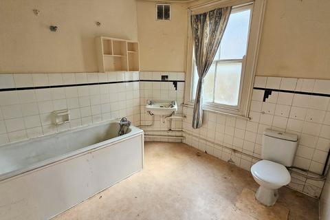 3 bedroom maisonette for sale - Cecil Road, Harrow, HA3