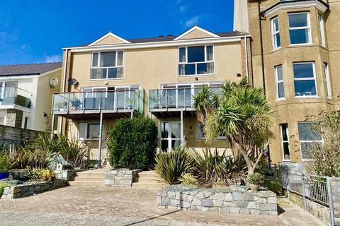 5 bedroom townhouse for sale, Victoria Parade, Pwllheli