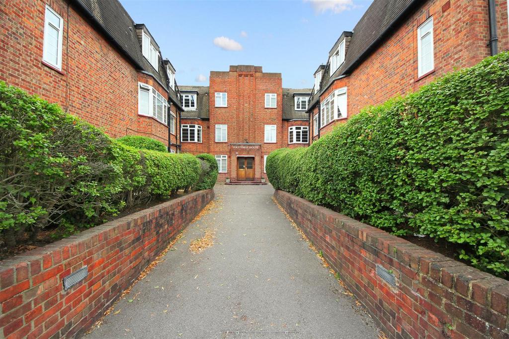 Hastings Road, W13 1 bed flat for sale £249,950
