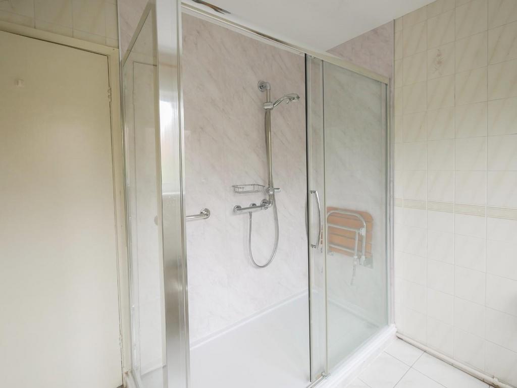 Bathroom/Shower Room