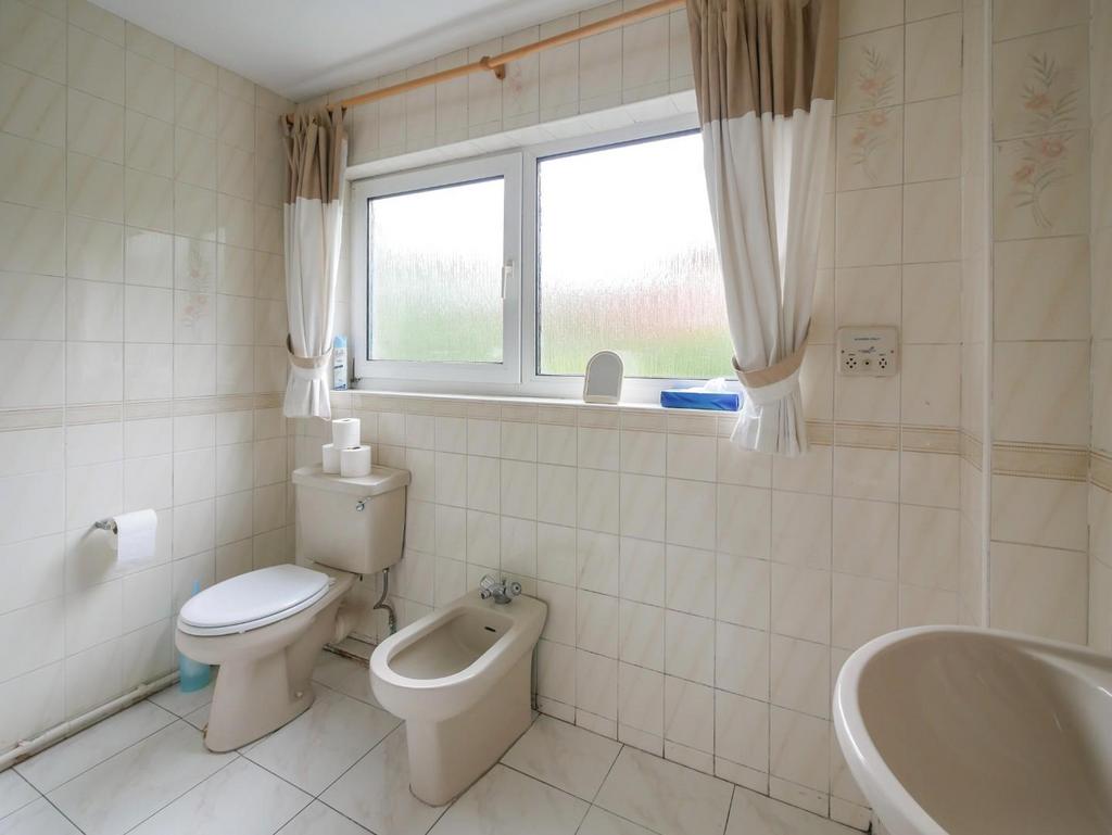 Bathroom/Shower Room