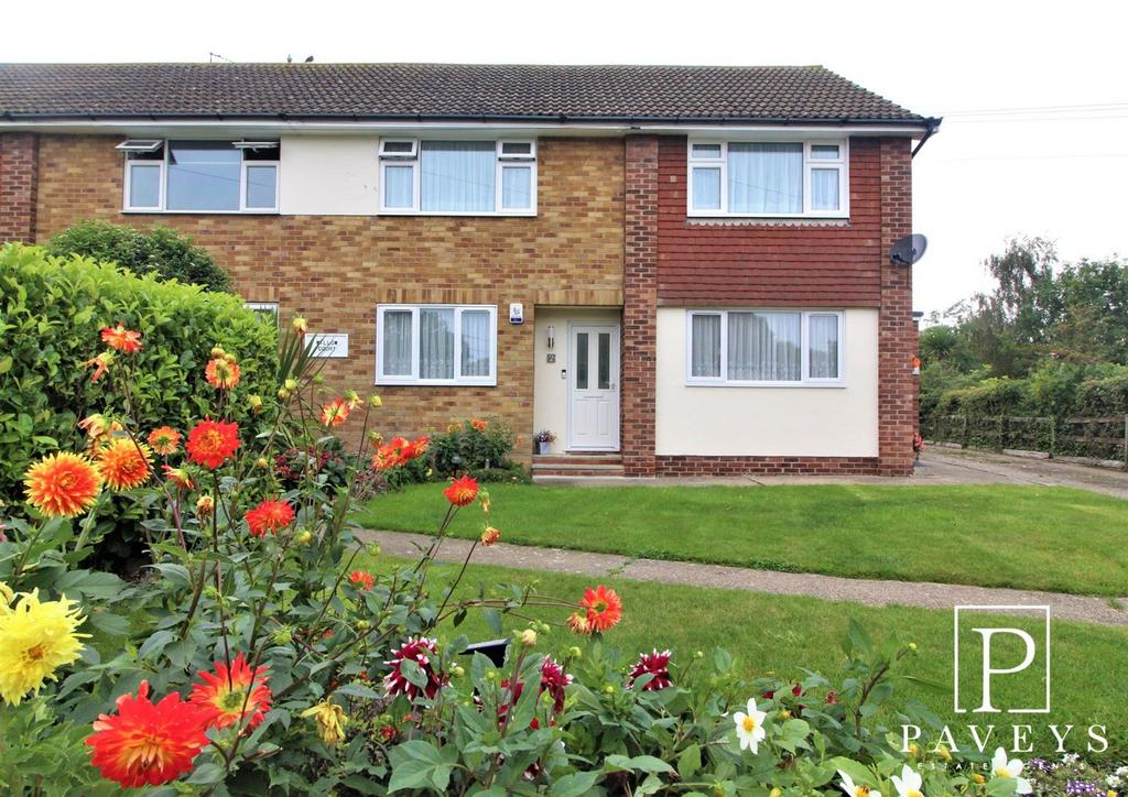 Willow Avenue, Kirby Cross... 2 bed flat £219,995