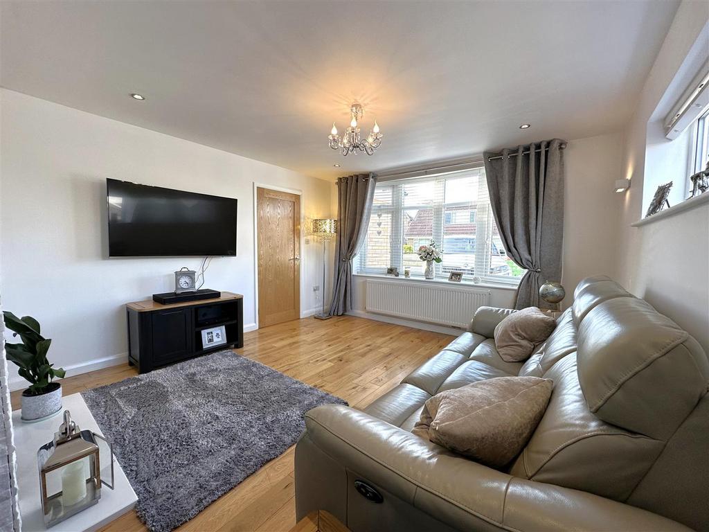 Valley Prospect, Newark 3 bed detached house £290,000