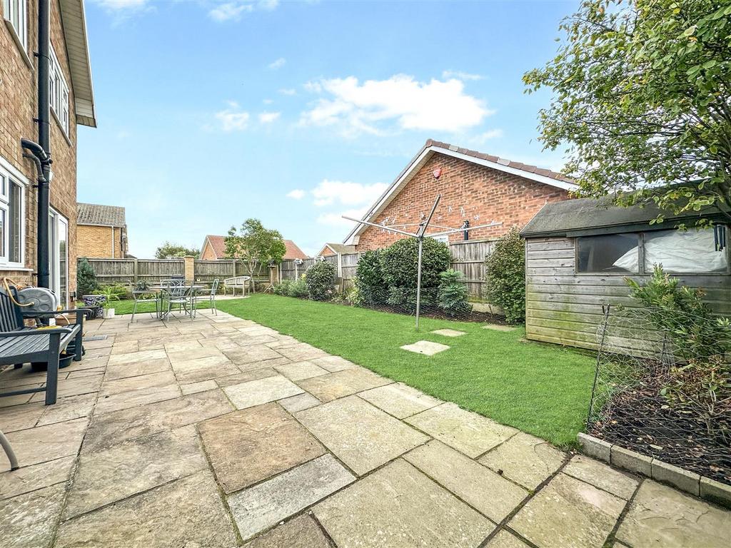 Valley Prospect, Newark 3 bed detached house £290,000