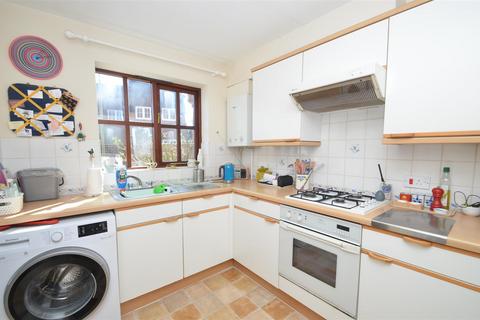 2 Walnut Tree Gardens, Godalming, GU7 3LG