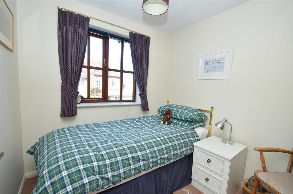 Bed 3.JPG