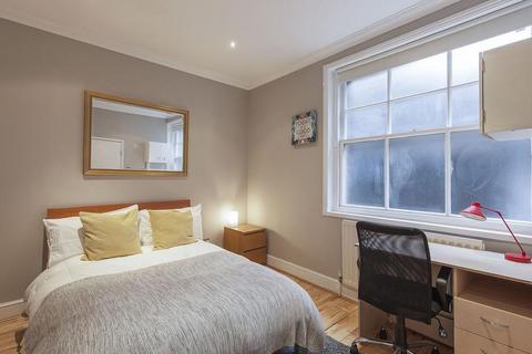 3 bedroom flat to rent - Kensington High Street, London W8