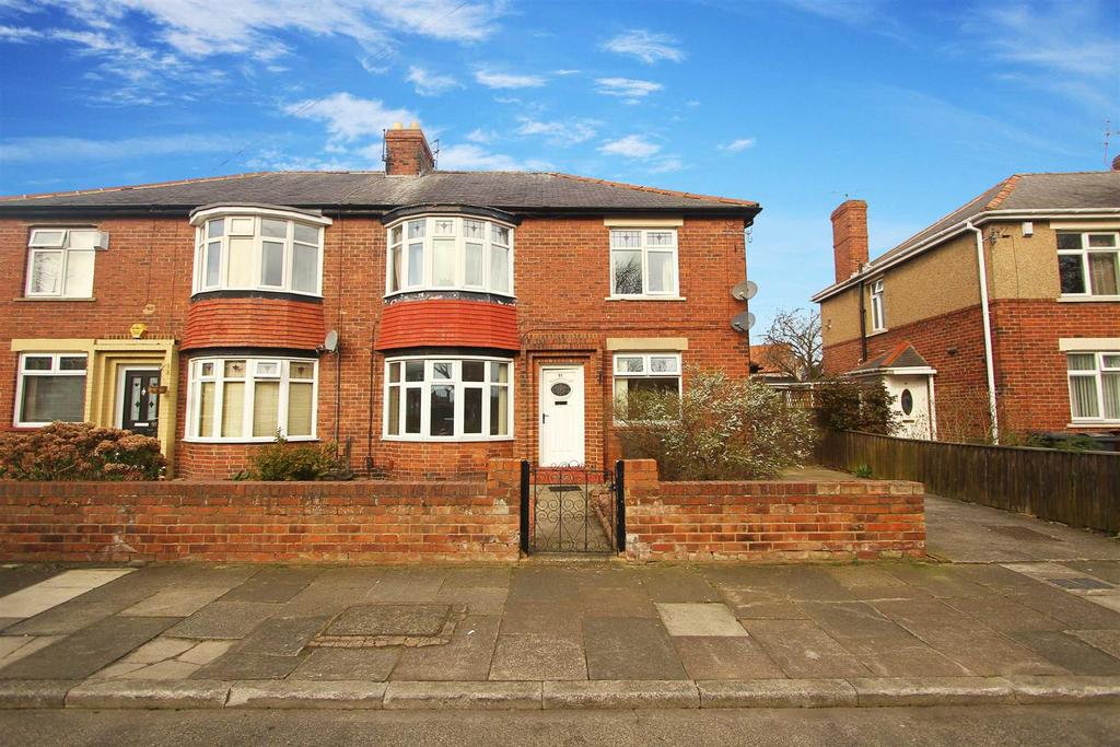 Closefield Grove, Monkseaton 2 bed flat £750 pcm (£173 pw)