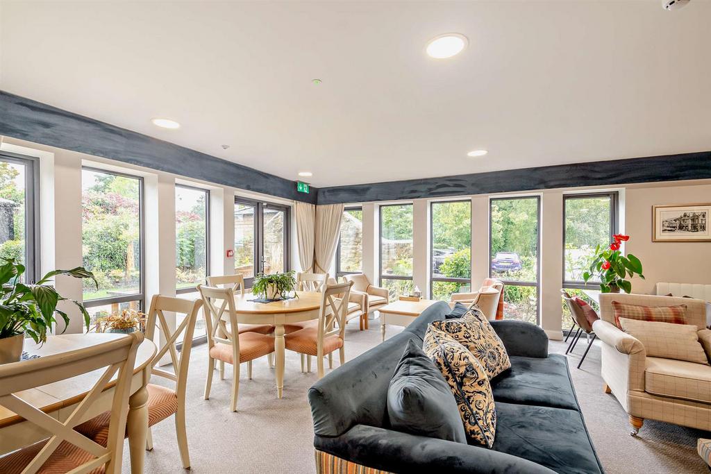 The Wickets Homeowners Lounge .jpg