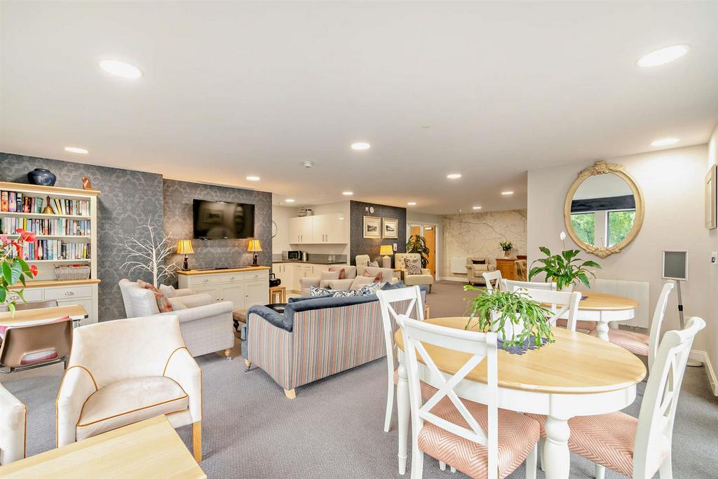 The Wickets Homeowners Lounge .jpg