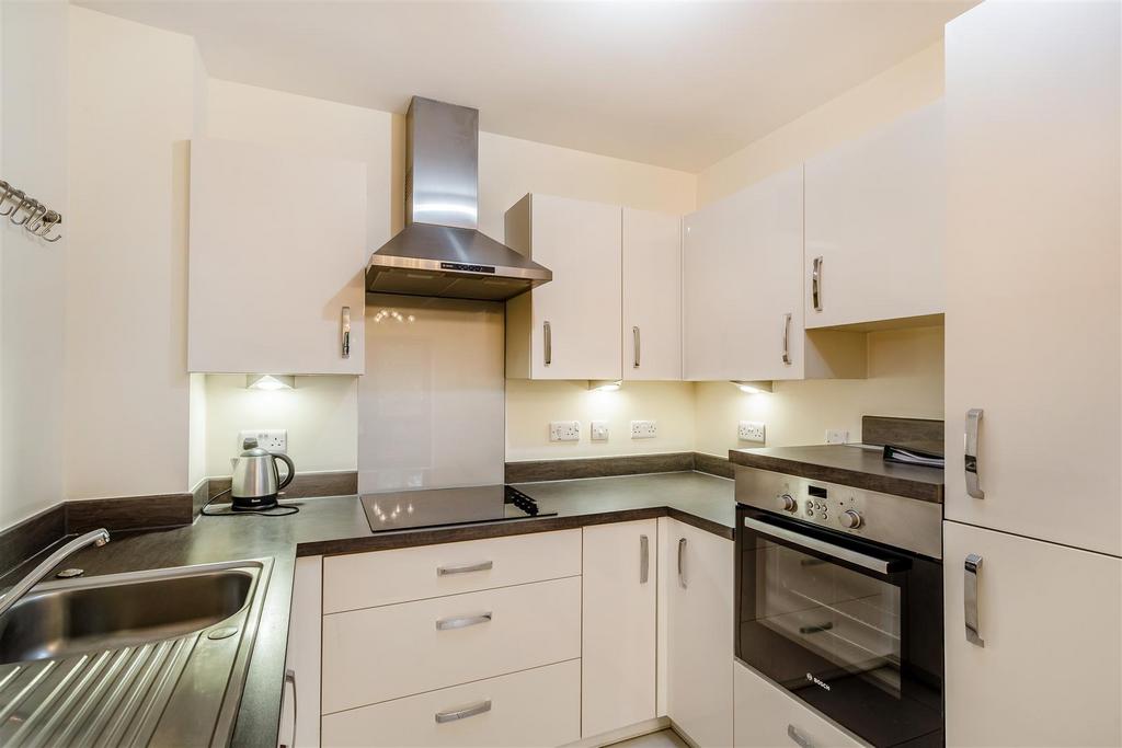 8577268-interior13.jpg