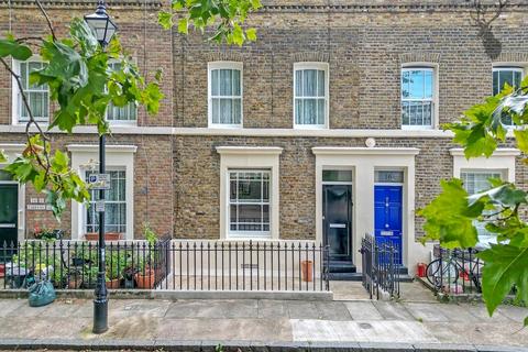 15a Carlton Square, London, E1 4EH