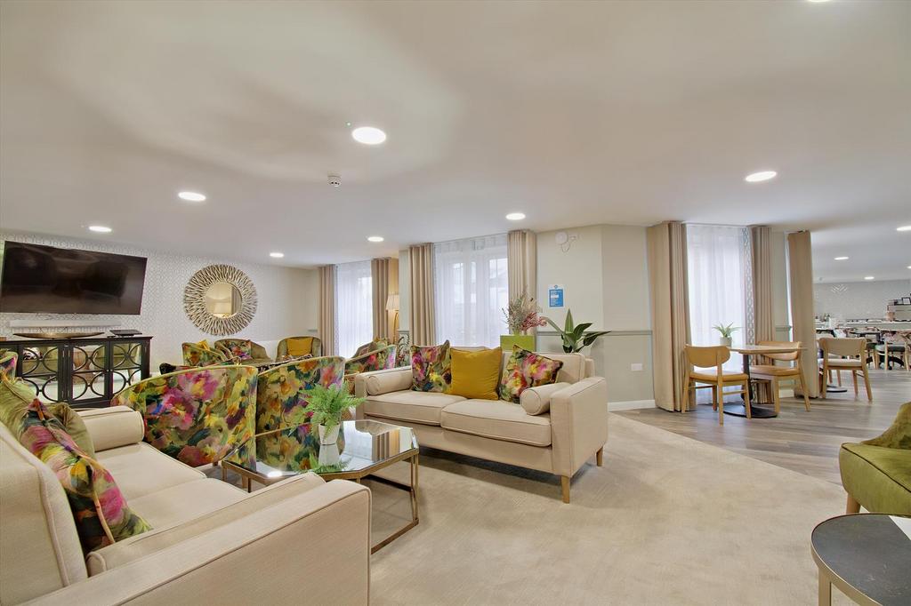 Homeowners Lounge