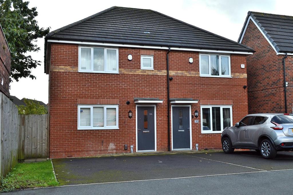 Acacia Road, Hollins, Oldham 3 bed semidetached house for sale £224,995