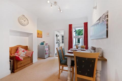 60 Beech Hill Road, Ascot, SL5 0BW