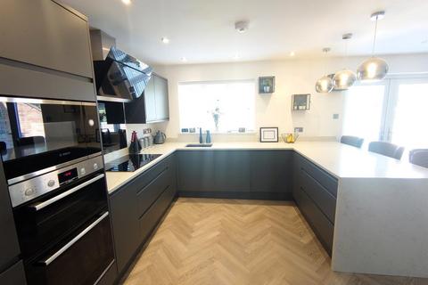 55 Chestnut Grove, Coleshill, Birmingham, B46 1AD