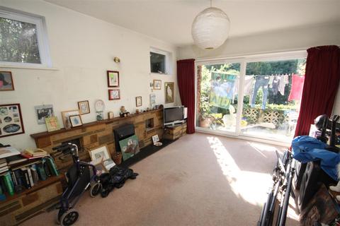 9 Maple Close, Petts Wood, Orpington, BR5 1LP