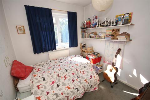 9 Maple Close, Petts Wood, Orpington, BR5 1LP
