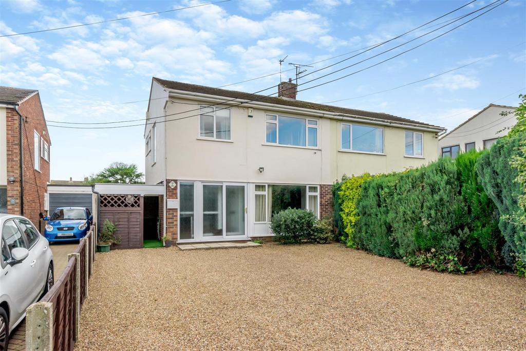 Forstal Lane, Coxheath, Maidstone 3 bed semidetached house for sale