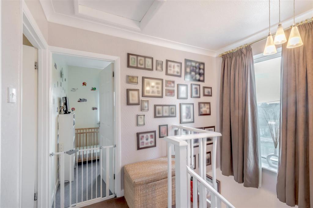 8571824-interior12.jpg