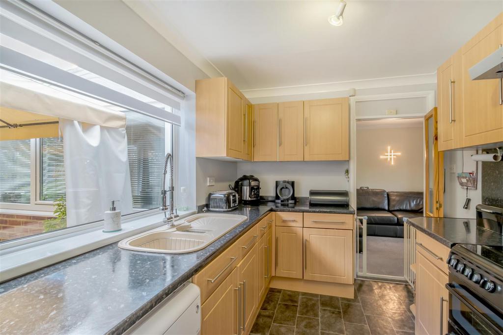 8571824-interior02.jpg