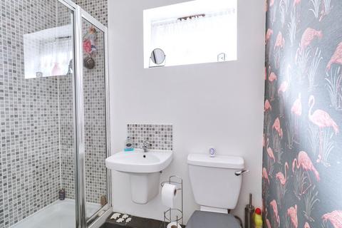 17 West Close, Rainham, RM13 9AR
