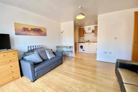 2 bedroom apartment for sale, Madison Square, Liverpool