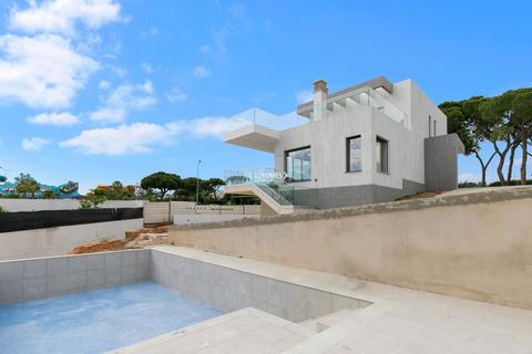 3 bedroom villa, Quarteira,  Algarve