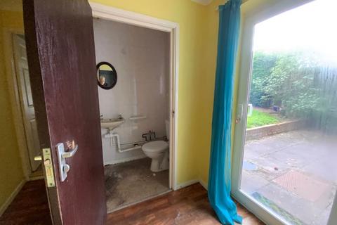 8 Beverston Road, Wolverhampton, WV6 7UG