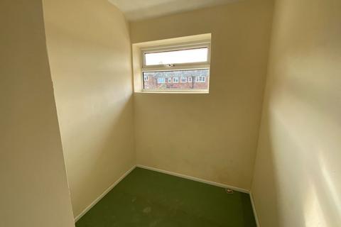 3 bedroom semi-detached house for sale - 52 Ferndale Road, Oldbury, B68 8AP