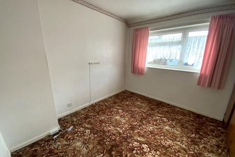 3 bedroom semi-detached house for sale - 52 Ferndale Road, Oldbury, B68 8AP