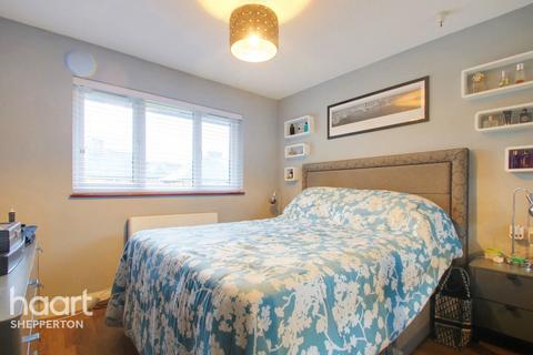 1 bedroom maisonette for sale, Berryscroft Court, Laleham