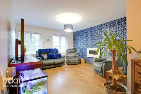 1 bedroom maisonette for sale, Berryscroft Court, Laleham