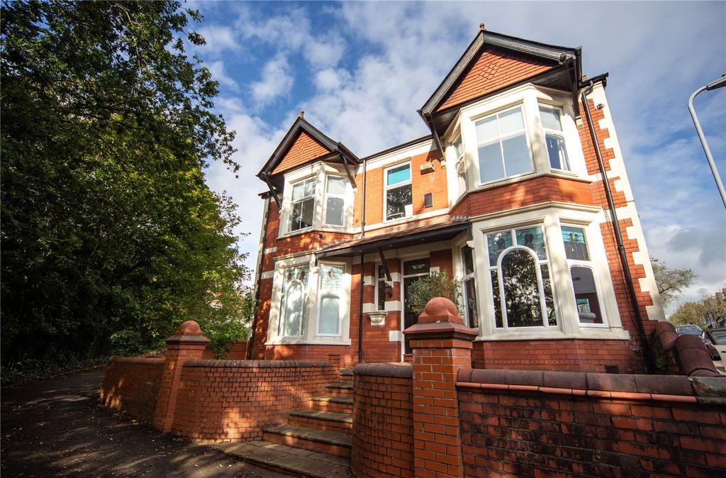 Llwyn Y Grant Road, Penylan, Cardiff, CF23 4 bed detached house for