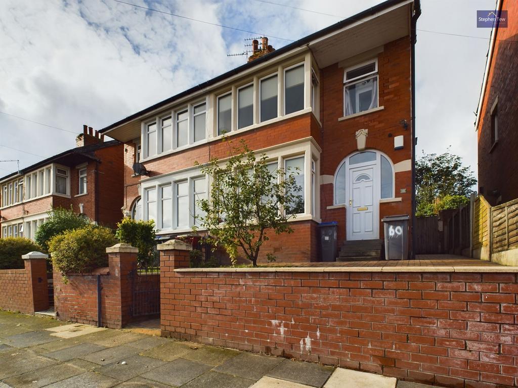 Birchway Avenue, Blackpool, FY3 3 bed semidetached house £150,000